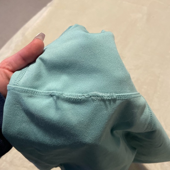 Teal Yogalicious active shorts! - Picture 4 of 4